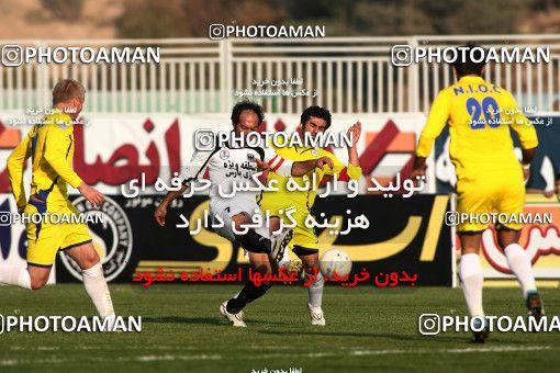 1109037, Tehran, [*parameter:4*], Iran Pro League، Persian Gulf Cup، 2010-11 season، First Leg، Week 17، Naft Tehran 2 v 2 Shahin Boushehr on 2010/12/04 at Takhti Stadium