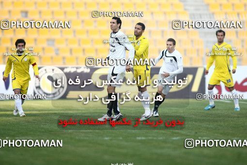 1109025, Tehran, [*parameter:4*], لیگ برتر فوتبال ایران، Persian Gulf Cup، Week 17، First Leg، Naft Tehran 2 v 2 Shahin Boushehr on 2010/12/04 at Takhti Stadium