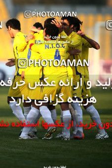 1108925, Tehran, [*parameter:4*], Iran Pro League، Persian Gulf Cup، 2010-11 season، First Leg، Week 17، Naft Tehran 2 v 2 Shahin Boushehr on 2010/12/04 at Takhti Stadium