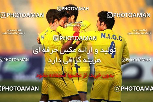 1108690, Tehran, [*parameter:4*], Iran Pro League، Persian Gulf Cup، 2010-11 season، First Leg، Week 17، Naft Tehran 2 v 2 Shahin Boushehr on 2010/12/04 at Takhti Stadium