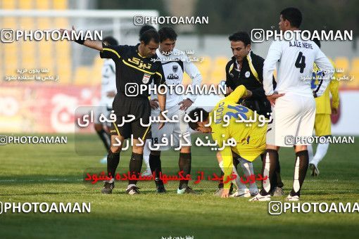 1108922, Tehran, [*parameter:4*], Iran Pro League، Persian Gulf Cup، 2010-11 season، First Leg، Week 17، Naft Tehran 2 v 2 Shahin Boushehr on 2010/12/04 at Takhti Stadium