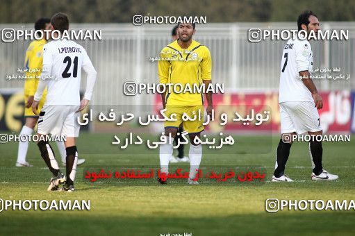 1108698, Tehran, [*parameter:4*], Iran Pro League، Persian Gulf Cup، 2010-11 season، First Leg، Week 17، Naft Tehran 2 v 2 Shahin Boushehr on 2010/12/04 at Takhti Stadium