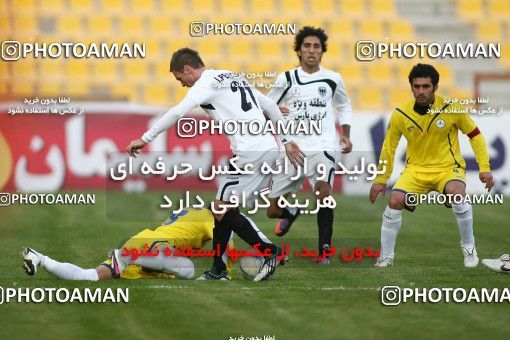 1108696, Tehran, [*parameter:4*], Iran Pro League، Persian Gulf Cup، 2010-11 season، First Leg، Week 17، Naft Tehran 2 v 2 Shahin Boushehr on 2010/12/04 at Takhti Stadium