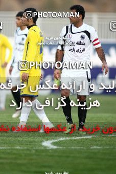 1109063, Tehran, [*parameter:4*], Iran Pro League، Persian Gulf Cup، 2010-11 season، First Leg، Week 17، Naft Tehran 2 v 2 Shahin Boushehr on 2010/12/04 at Takhti Stadium