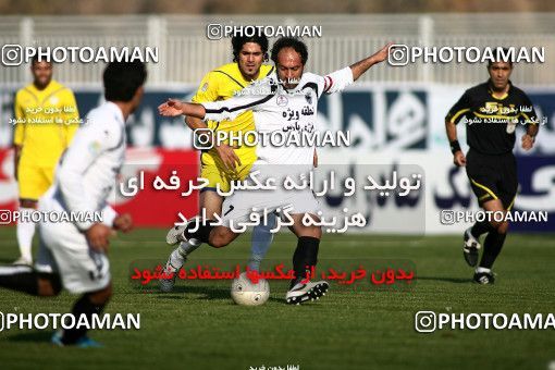 1109068, Tehran, [*parameter:4*], Iran Pro League، Persian Gulf Cup، 2010-11 season، First Leg، Week 17، Naft Tehran 2 v 2 Shahin Boushehr on 2010/12/04 at Takhti Stadium