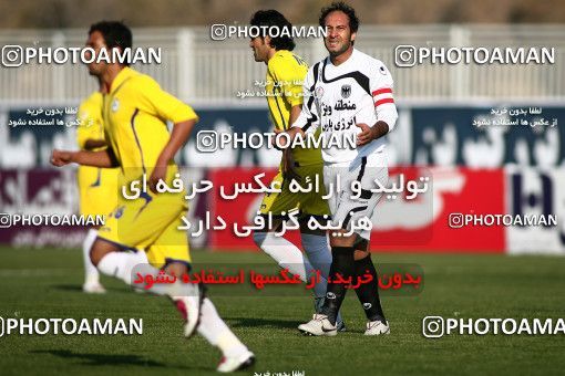 1109046, Tehran, [*parameter:4*], Iran Pro League، Persian Gulf Cup، 2010-11 season، First Leg، Week 17، Naft Tehran 2 v 2 Shahin Boushehr on 2010/12/04 at Takhti Stadium