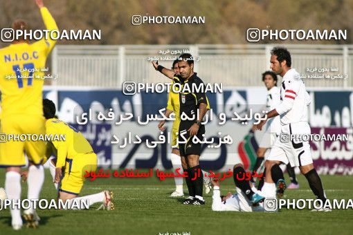 1108692, Tehran, [*parameter:4*], Iran Pro League، Persian Gulf Cup، 2010-11 season، First Leg، Week 17، Naft Tehran 2 v 2 Shahin Boushehr on 2010/12/04 at Takhti Stadium