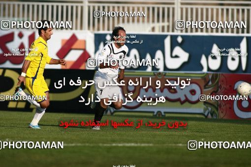 1109114, Tehran, [*parameter:4*], Iran Pro League، Persian Gulf Cup، 2010-11 season، First Leg، Week 17، Naft Tehran 2 v 2 Shahin Boushehr on 2010/12/04 at Takhti Stadium