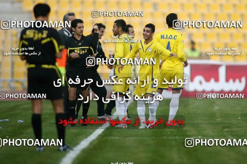 1109074, Tehran, [*parameter:4*], لیگ برتر فوتبال ایران، Persian Gulf Cup، Week 17، First Leg، Naft Tehran 2 v 2 Shahin Boushehr on 2010/12/04 at Takhti Stadium