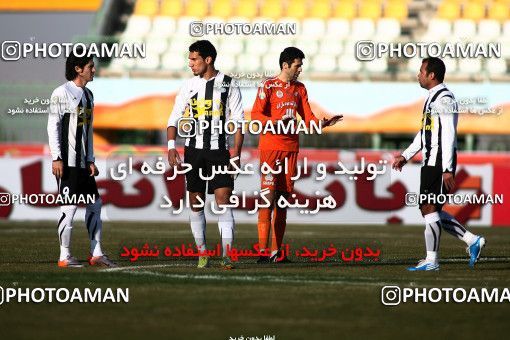 1110084, Qom, Iran, Iran Pro League، Persian Gulf Cup، 2010-11 season، Second Leg، Week 18، Saba Qom ۱ v ۱ Saipa on 2010/12/10 at Yadegar-e Emam Stadium Qom