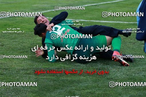 1120230, Tehran, [*parameter:4*], Iran Pro League، Persian Gulf Cup، 2017-18 season، Second Leg، Week 30، Naft Tehran ۰ v ۱ Zob Ahan Esfahan on 2018/04/27 at Takhti Stadium