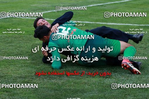 1120240, Tehran, [*parameter:4*], Iran Pro League، Persian Gulf Cup، 2017-18 season، Second Leg، Week 30، Naft Tehran ۰ v ۱ Zob Ahan Esfahan on 2018/04/27 at Takhti Stadium