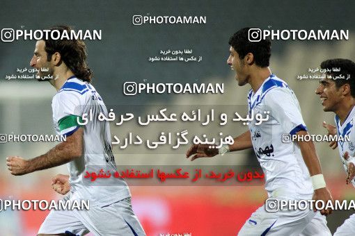 1136098, Tehran, Iran, Iran Pro League، Persian Gulf Cup، 2010-11 season، First Leg، Week 10، Persepolis 2 v 3 Malvan Bandar Anzali on 2010/10/10 at Azadi Stadium