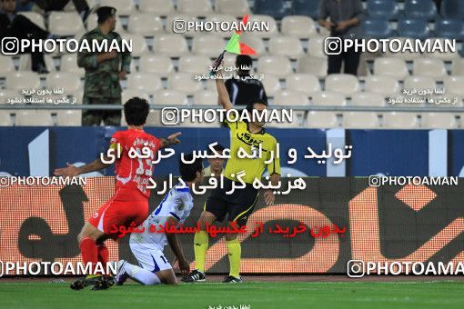 1151132, Tehran, Iran, Iran Pro League، Persian Gulf Cup، 2010-11 season، First Leg، Week 10، Persepolis 2 v 3 Malvan Bandar Anzali on 2010/10/10 at Azadi Stadium