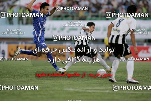 1151520, Qom, Iran, Iran Pro League، Persian Gulf Cup، 2010-11 season، First Leg، Week 10، Saba Qom ۱ v ۱ Esteghlal on 2010/10/10 at Yadegar-e Emam Stadium Qom