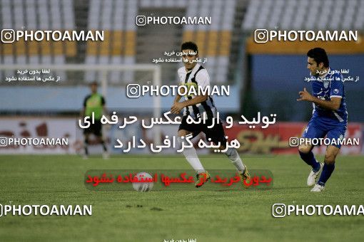 1151554, Qom, Iran, Iran Pro League، Persian Gulf Cup، 2010-11 season، First Leg، Week 10، Saba Qom ۱ v ۱ Esteghlal on 2010/10/10 at Yadegar-e Emam Stadium Qom