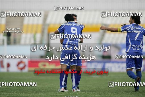 1151568, Qom, Iran, Iran Pro League، Persian Gulf Cup، 2010-11 season، First Leg، Week 10، Saba Qom ۱ v ۱ Esteghlal on 2010/10/10 at Yadegar-e Emam Stadium Qom