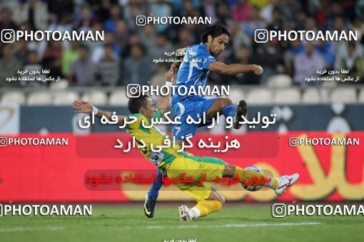 1154025, Tehran, [*parameter:4*], لیگ برتر فوتبال ایران، Persian Gulf Cup، Week 13، First Leg، Esteghlal 1 v 0 Rah Ahan on 2010/10/29 at Azadi Stadium