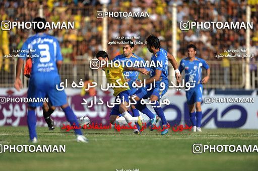 1156774, Abadan, [*parameter:4*], Iran Pro League، Persian Gulf Cup، 2010-11 season، First Leg، Week 14، Sanat Naft Abadan 2 v ۰ Esteghlal on 2010/11/04 at Takhti Stadium Abadan