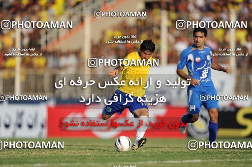 1156718, Abadan, [*parameter:4*], Iran Pro League، Persian Gulf Cup، 2010-11 season، First Leg، Week 14، Sanat Naft Abadan 2 v ۰ Esteghlal on 2010/11/04 at Takhti Stadium Abadan