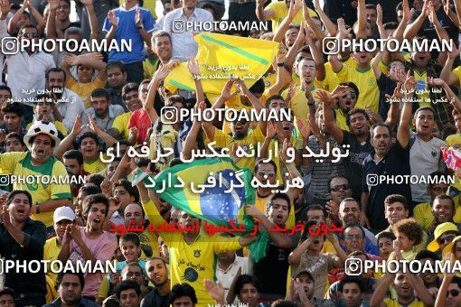 1156566, Abadan, [*parameter:4*], Iran Pro League، Persian Gulf Cup، 2010-11 season، First Leg، Week 14، Sanat Naft Abadan 2 v ۰ Esteghlal on 2010/11/04 at Takhti Stadium Abadan