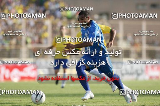 1156557, Abadan, [*parameter:4*], Iran Pro League، Persian Gulf Cup، 2010-11 season، First Leg، Week 14، Sanat Naft Abadan 2 v ۰ Esteghlal on 2010/11/04 at Takhti Stadium Abadan