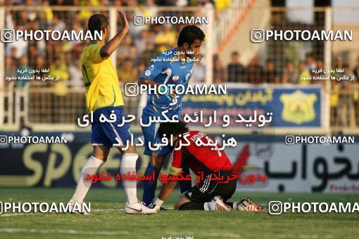 1156562, Abadan, [*parameter:4*], Iran Pro League، Persian Gulf Cup، 2010-11 season، First Leg، Week 14، Sanat Naft Abadan 2 v ۰ Esteghlal on 2010/11/04 at Takhti Stadium Abadan