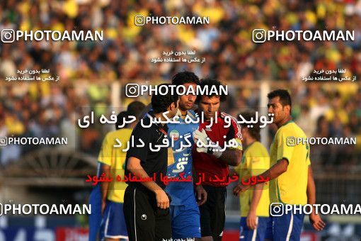 1156635, Abadan, [*parameter:4*], Iran Pro League، Persian Gulf Cup، 2010-11 season، First Leg، Week 14، Sanat Naft Abadan 2 v ۰ Esteghlal on 2010/11/04 at Takhti Stadium Abadan