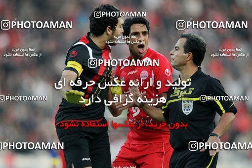 1157119, Tehran, [*parameter:4*], Iran Pro League، Persian Gulf Cup، 2010-11 season، First Leg، Week 14، Persepolis 3 v ۱ Naft Tehran on 2010/11/05 at Azadi Stadium