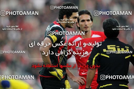 1157325, Tehran, [*parameter:4*], Iran Pro League، Persian Gulf Cup، 2010-11 season، First Leg، Week 14، Persepolis 3 v ۱ Naft Tehran on 2010/11/05 at Azadi Stadium