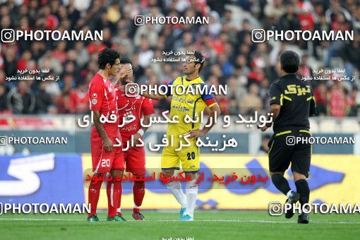 1157007, Tehran, [*parameter:4*], Iran Pro League، Persian Gulf Cup، 2010-11 season، First Leg، Week 14، Persepolis 3 v ۱ Naft Tehran on 2010/11/05 at Azadi Stadium