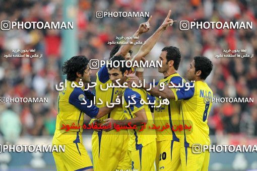 1157086, Tehran, [*parameter:4*], Iran Pro League، Persian Gulf Cup، 2010-11 season، First Leg، Week 14، Persepolis 3 v ۱ Naft Tehran on 2010/11/05 at Azadi Stadium