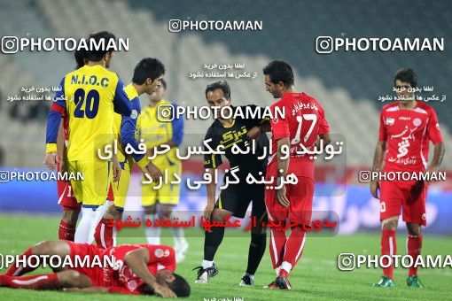 1156996, Tehran, [*parameter:4*], Iran Pro League، Persian Gulf Cup، 2010-11 season، First Leg، Week 14، Persepolis 3 v ۱ Naft Tehran on 2010/11/05 at Azadi Stadium