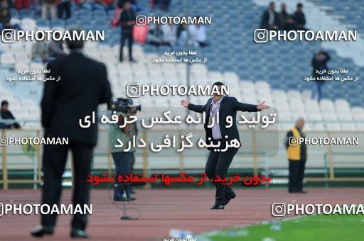 1156438, Tehran, [*parameter:4*], لیگ برتر فوتبال ایران، Persian Gulf Cup، Week 14، First Leg، Persepolis 3 v 1 Naft Tehran on 2010/11/05 at Azadi Stadium