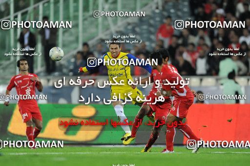 1156454, Tehran, [*parameter:4*], Iran Pro League، Persian Gulf Cup، 2010-11 season، First Leg، Week 14، Persepolis 3 v ۱ Naft Tehran on 2010/11/05 at Azadi Stadium