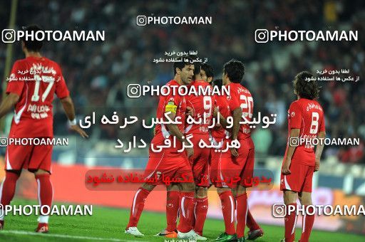 1156482, Tehran, [*parameter:4*], Iran Pro League، Persian Gulf Cup، 2010-11 season، First Leg، Week 14، Persepolis 3 v ۱ Naft Tehran on 2010/11/05 at Azadi Stadium