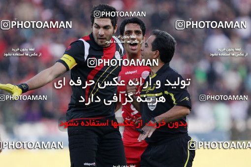 1156386, Tehran, [*parameter:4*], Iran Pro League، Persian Gulf Cup، 2010-11 season، First Leg، Week 14، Persepolis 3 v ۱ Naft Tehran on 2010/11/05 at Azadi Stadium