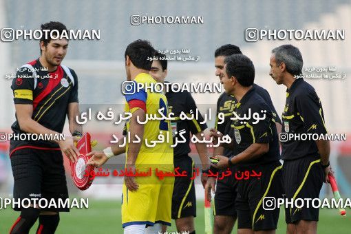 1156356, Tehran, [*parameter:4*], Iran Pro League، Persian Gulf Cup، 2010-11 season، First Leg، Week 14، Persepolis 3 v ۱ Naft Tehran on 2010/11/05 at Azadi Stadium