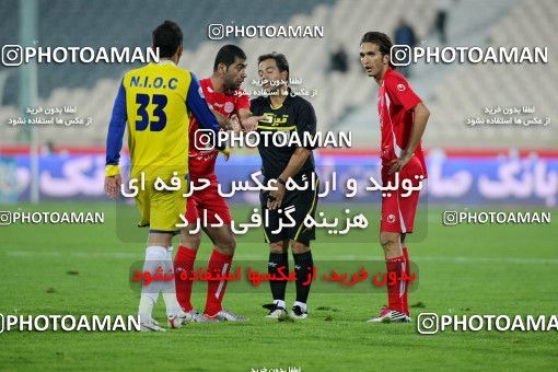 1156342, Tehran, [*parameter:4*], Iran Pro League، Persian Gulf Cup، 2010-11 season، First Leg، Week 14، Persepolis 3 v ۱ Naft Tehran on 2010/11/05 at Azadi Stadium