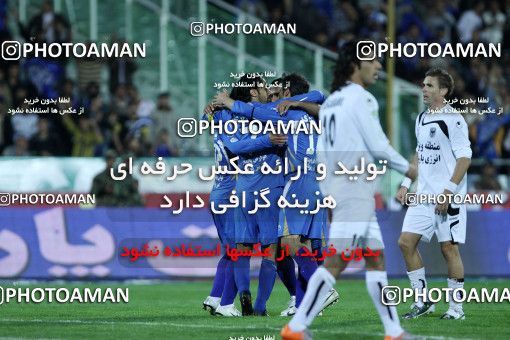 1161634, Tehran, [*parameter:4*], Iran Pro League، Persian Gulf Cup، 2010-11 season، First Leg، Week 15، Esteghlal 2 v ۱ Shahin Boushehr on 2010/11/12 at Azadi Stadium