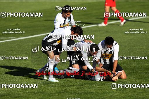 1167330, Tehran, Iran, Iran Pro League، Persian Gulf Cup، 2010-11 season، Second Leg، Week 19، Persepolis ۱ v 4 Saba Qom on 2010/12/19 at Azadi Stadium