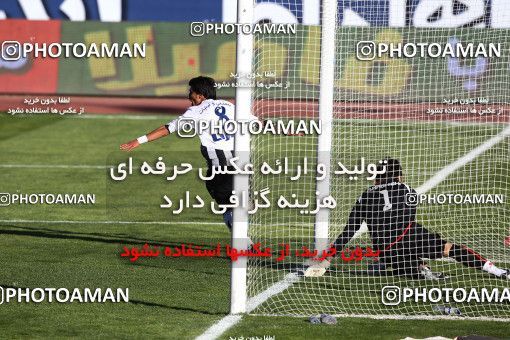 1167336, Tehran, Iran, Iran Pro League، Persian Gulf Cup، 2010-11 season، Second Leg، Week 19، Persepolis ۱ v 4 Saba Qom on 2010/12/19 at Azadi Stadium