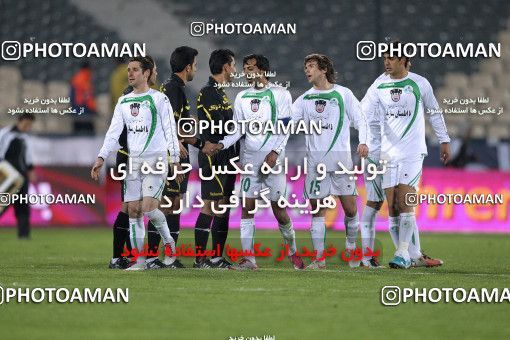 1168424, Tehran, Iran, Iran Pro League، Persian Gulf Cup، 2010-11 season، Second Leg، Week 20، Esteghlal ۱ v 2 Zob Ahan Esfahan on 2010/12/23 at Azadi Stadium