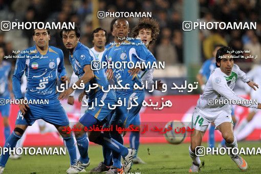 1168247, Tehran, Iran, Iran Pro League، Persian Gulf Cup، 2010-11 season، Second Leg، Week 20، Esteghlal ۱ v 2 Zob Ahan Esfahan on 2010/12/23 at Azadi Stadium