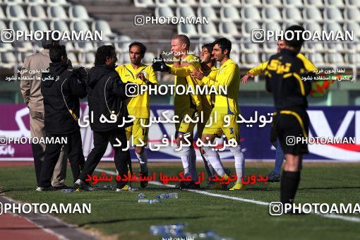 1173126, Tehran, [*parameter:4*], Iran Pro League، Persian Gulf Cup، 2010-11 season، Second Leg، Week 22، Naft Tehran 4 v ۱ Pas on 2011/02/13 at Shahid Dastgerdi Stadium