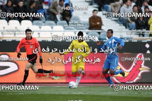 1174745, Tehran, [*parameter:4*], Iran Pro League، Persian Gulf Cup، 2010-11 season، Second Leg، Week 23، Esteghlal 3 v ۱ Naft Tehran on 2011/02/18 at Azadi Stadium