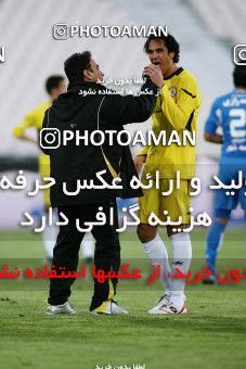 1174737, Tehran, [*parameter:4*], Iran Pro League، Persian Gulf Cup، 2010-11 season، Second Leg، Week 23، Esteghlal 3 v ۱ Naft Tehran on 2011/02/18 at Azadi Stadium