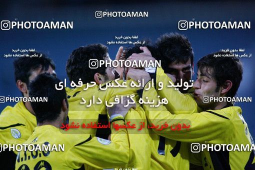 1174615, Tehran, [*parameter:4*], Iran Pro League، Persian Gulf Cup، 2010-11 season، Second Leg، Week 23، Esteghlal 3 v ۱ Naft Tehran on 2011/02/18 at Azadi Stadium