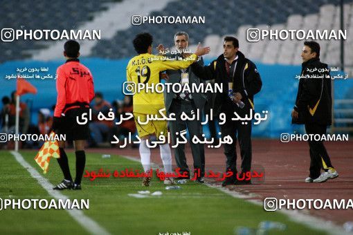 1174736, Tehran, [*parameter:4*], Iran Pro League، Persian Gulf Cup، 2010-11 season، Second Leg، Week 23، Esteghlal 3 v ۱ Naft Tehran on 2011/02/18 at Azadi Stadium