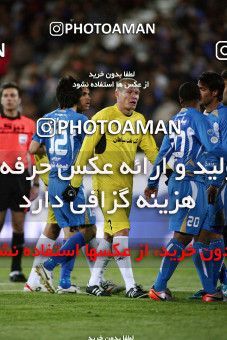 1174639, Tehran, [*parameter:4*], لیگ برتر فوتبال ایران، Persian Gulf Cup، Week 23، Second Leg، Esteghlal 3 v 1 Naft Tehran on 2011/02/18 at Azadi Stadium